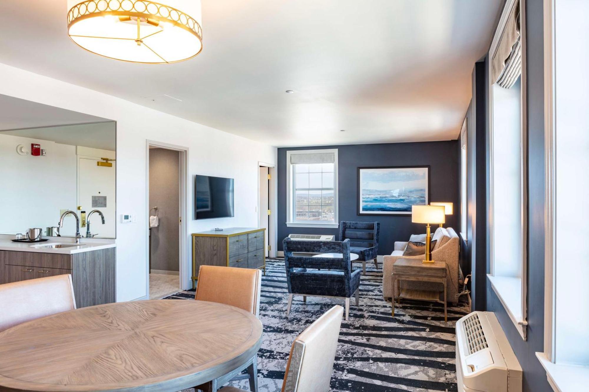 The Yorktowne Hotel, Tapestry Collection By Hilton Bagian luar foto